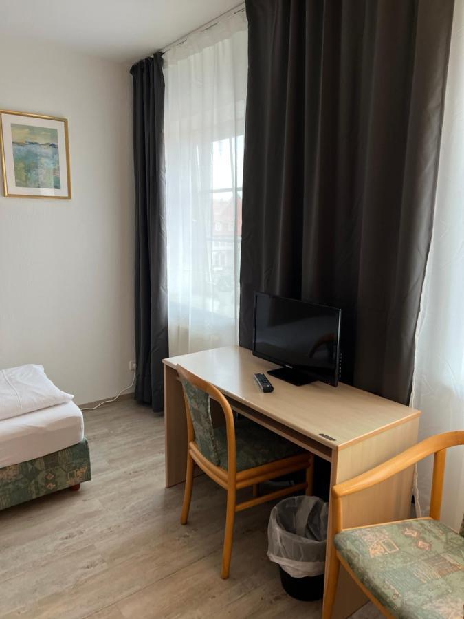 Hotel Abtshof Халберщат Екстериор снимка