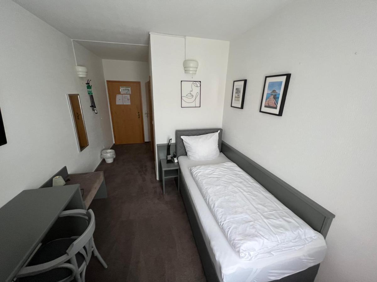 Hotel Abtshof Халберщат Екстериор снимка