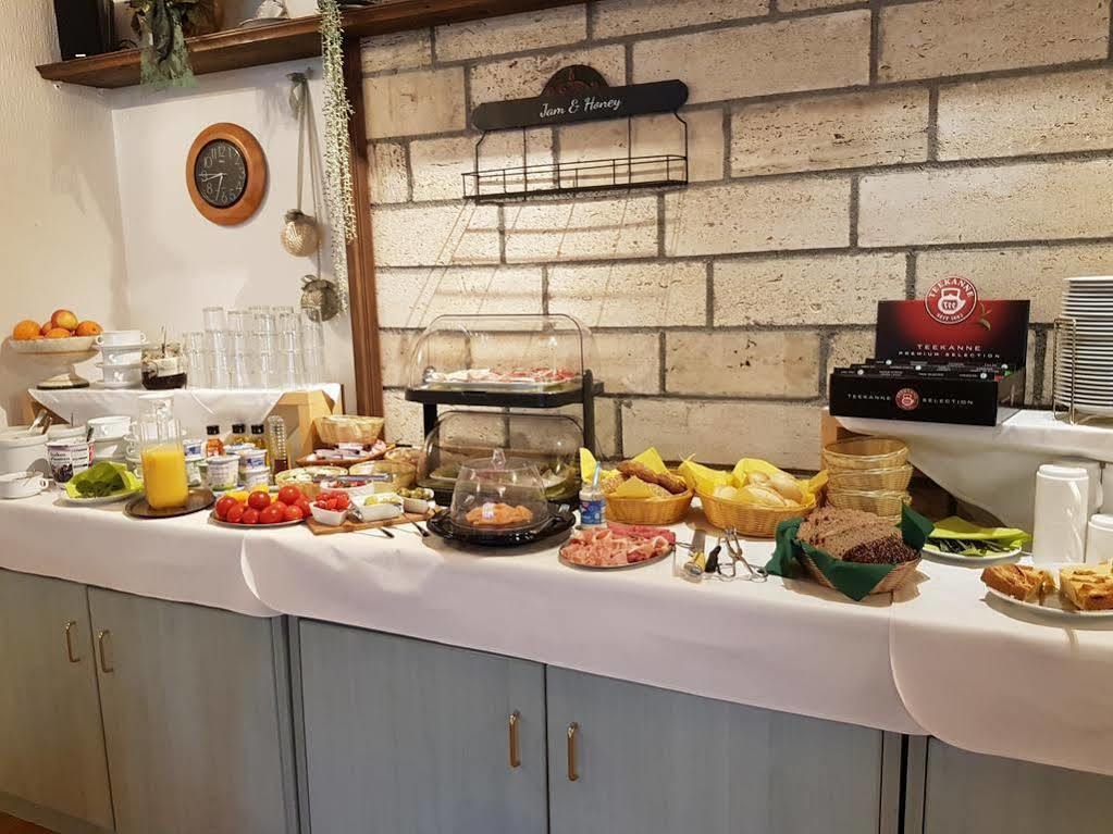 Hotel Abtshof Халберщат Екстериор снимка