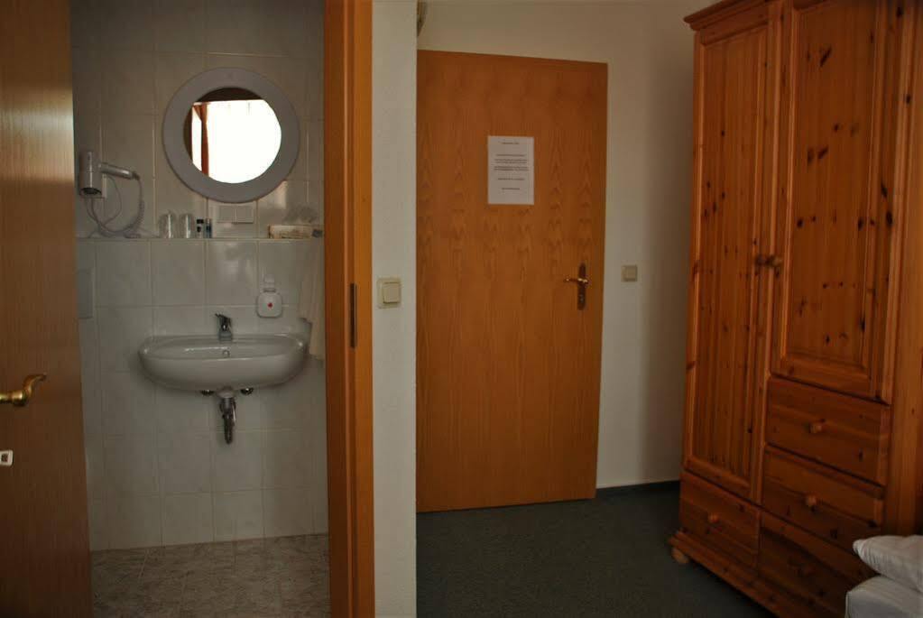 Hotel Abtshof Халберщат Екстериор снимка
